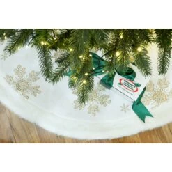 48 Inch Ivory Tree Skirt With Gold Snowflakes -Winter Light Sales 1231313 web 3